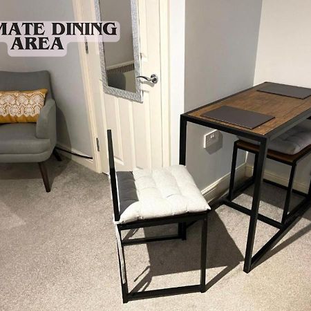 Апартаменты Cute And Cosy Studio In A Fantastic Location! Bishops Stortford Бишопс-Стортфорд Экстерьер фото
