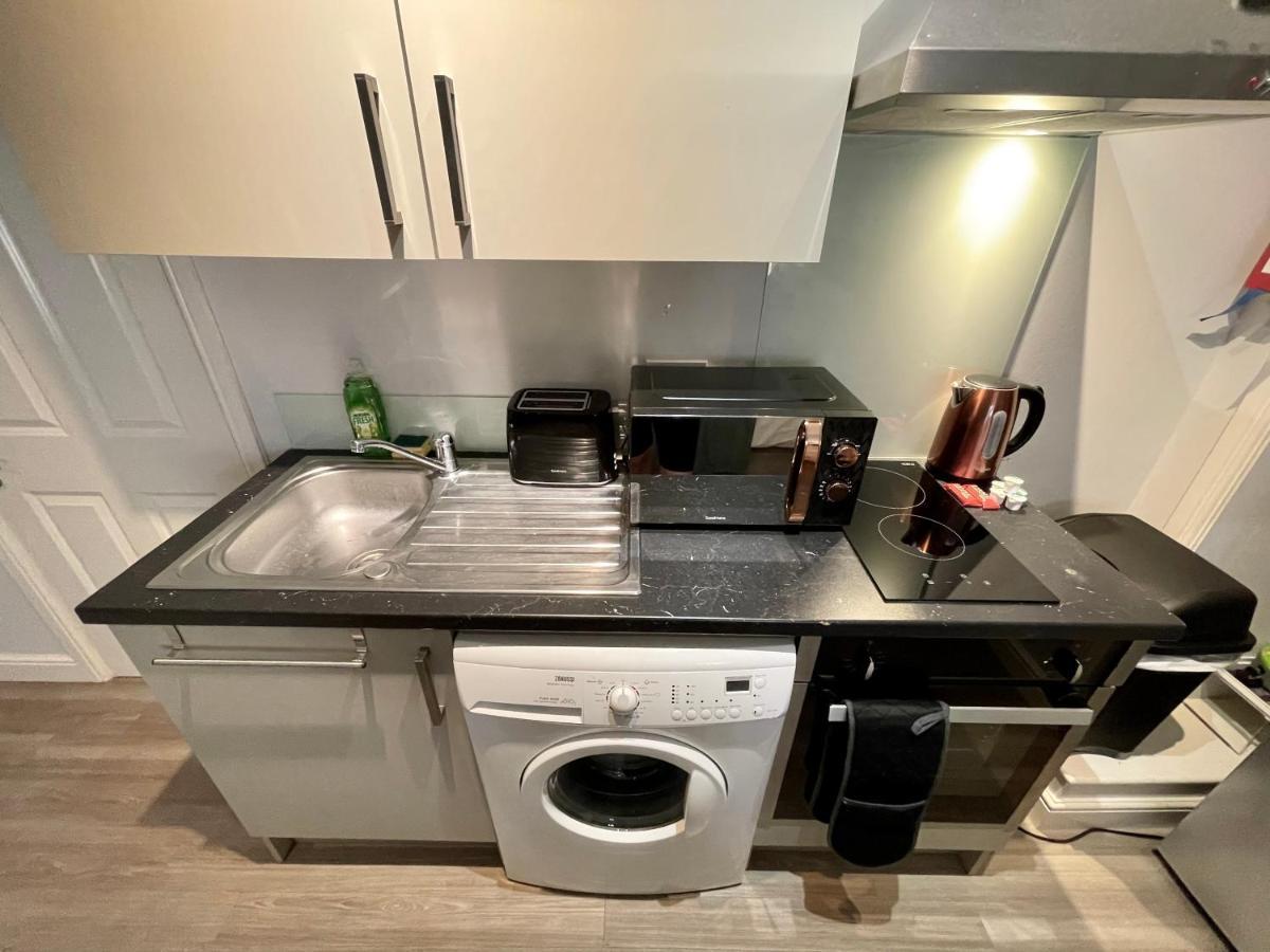 Апартаменты Cute And Cosy Studio In A Fantastic Location! Bishops Stortford Бишопс-Стортфорд Экстерьер фото